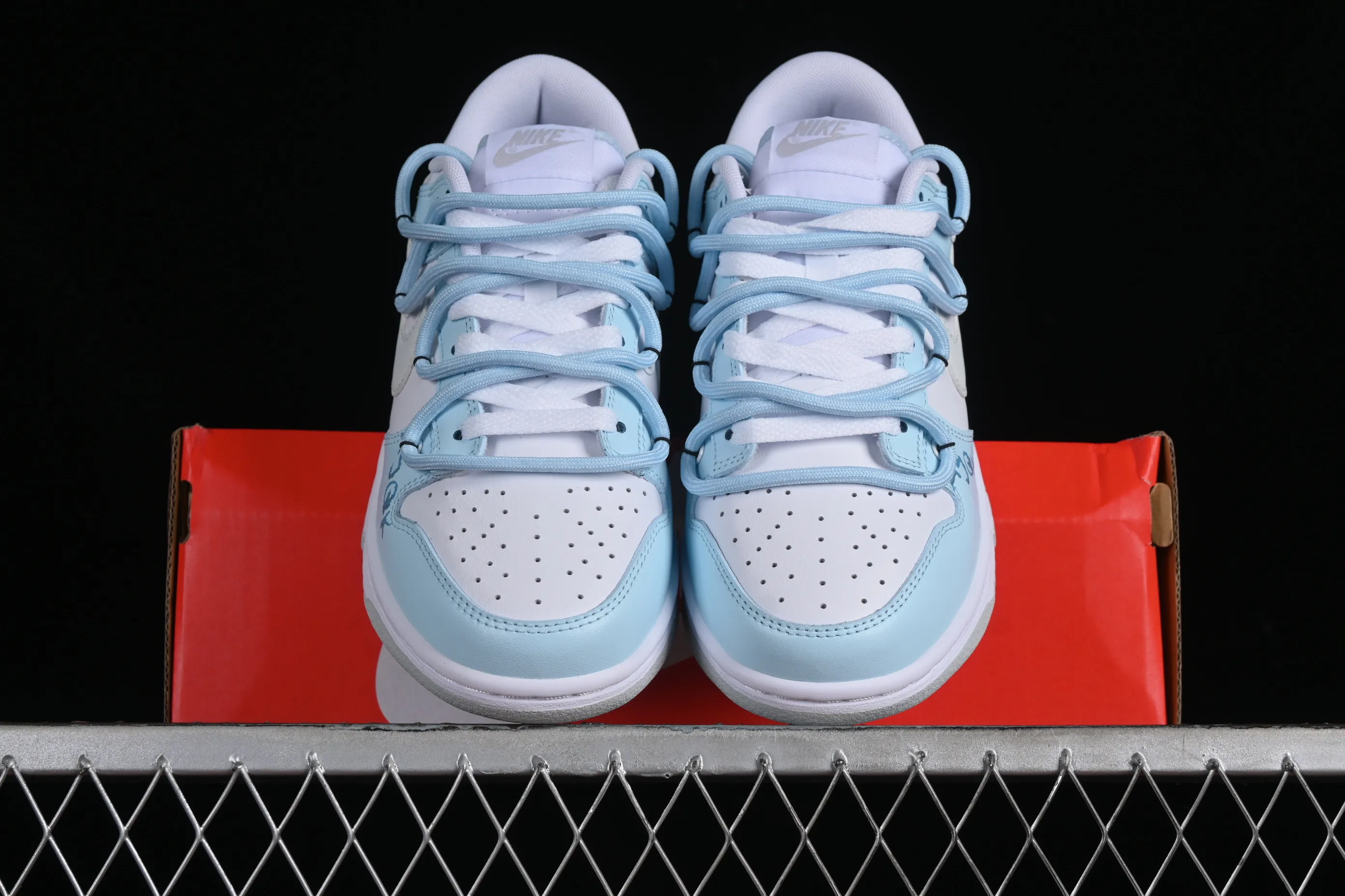 All categories Nk SB Dunk series Nk SB Dunk Low low-top sneakers Nk Dunk Low heart playing card graffiti American North Carolina blue SB strap low-top casual sneakers DV0831-101